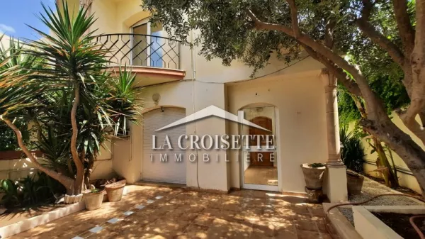 Lussuoso Duplex con Giardino e Piscina a La Marsa