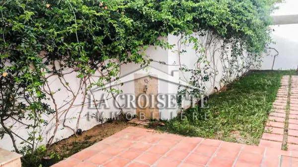 Duplex di Lusso con Giardino a La Marsa