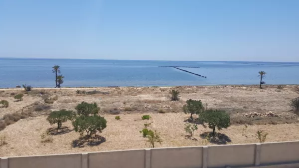 Terreno Edificabile – Vista Mare e Titolo di Proprietà Individuale a Kerkennah