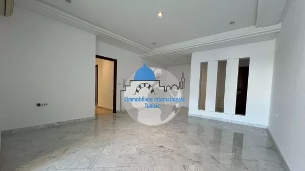 Lussuoso Appartamento S+3 Non Arredato in Affitto Annuale a Khezma Est, Sousse