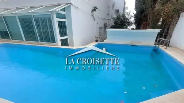 Villa di Lusso in Affitto a Gammarth, Tunisi - Una Casa da Sogno in Attesa