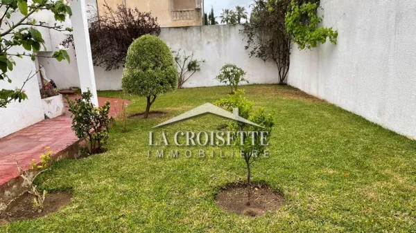 Villa Eccezionale a Due Livelli a La Soukra, Ariana - MVV0316