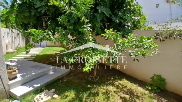 Piano di Villa Semiarredato S+3 in Affitto ad Ain Zaghouan Nord - ZEL0537