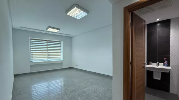 Spazio Ufficio Moderno a Tunis Urban North