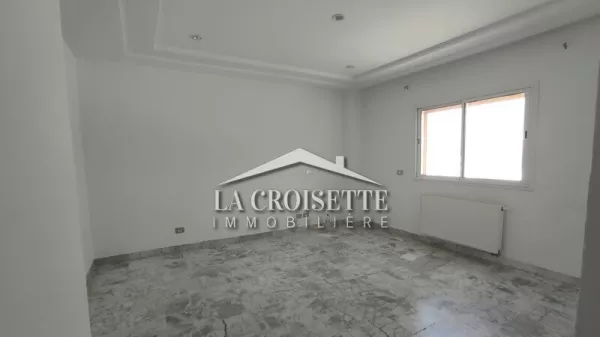 Ampio Appartamento di 3 Camere da Letto in Affitto a Jardins de Carthage - MAL1735