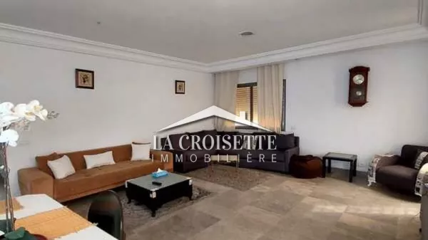 Lussuoso Duplex Arredato con Giardino e Terrazza a Lac 2 - MDL0221