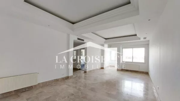 Triplex di Lusso in Affitto a La Marsa con Vista Mare ZTRL0108