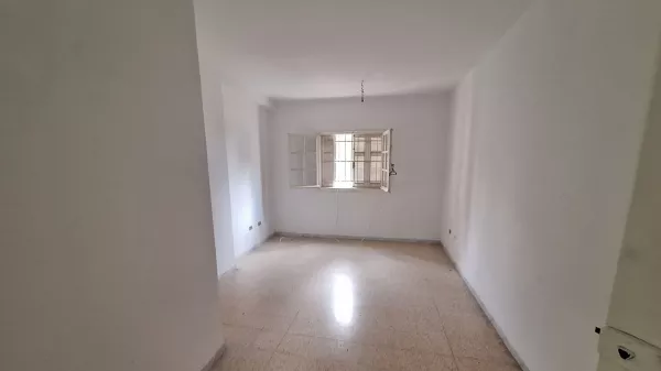 Appartamento di Lusso a 2 Camere in Vendita a Borj Louzir, Ariana