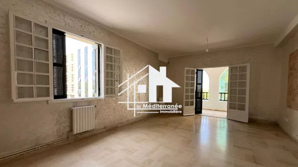 Appartamento di Lusso S+3 al Lac 1