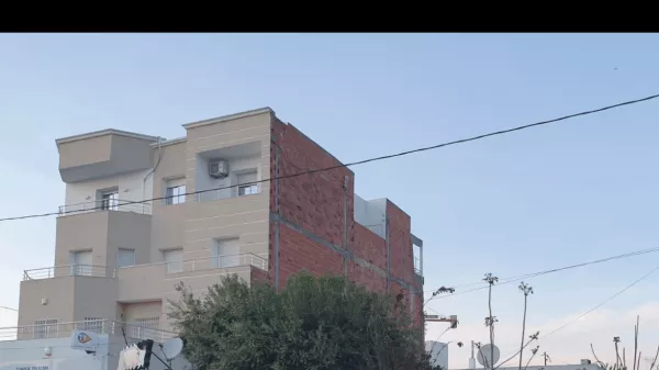 Villa da Sogno a Le Bardo - 457 m² di Lusso e Spazio