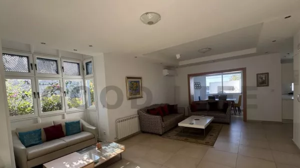 Duplex Arredato S+2 con Terrazza a Gammarth