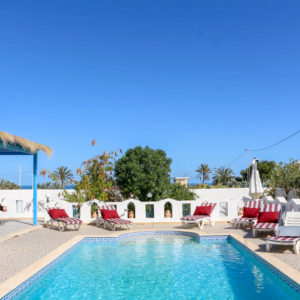 Palmiers villa de vacances avec piscine vue mer à djerba