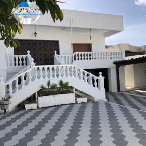 Magnifique Villa située dans un quartier résidentiel et calme à Bouhsina Coté Aziza Sousse