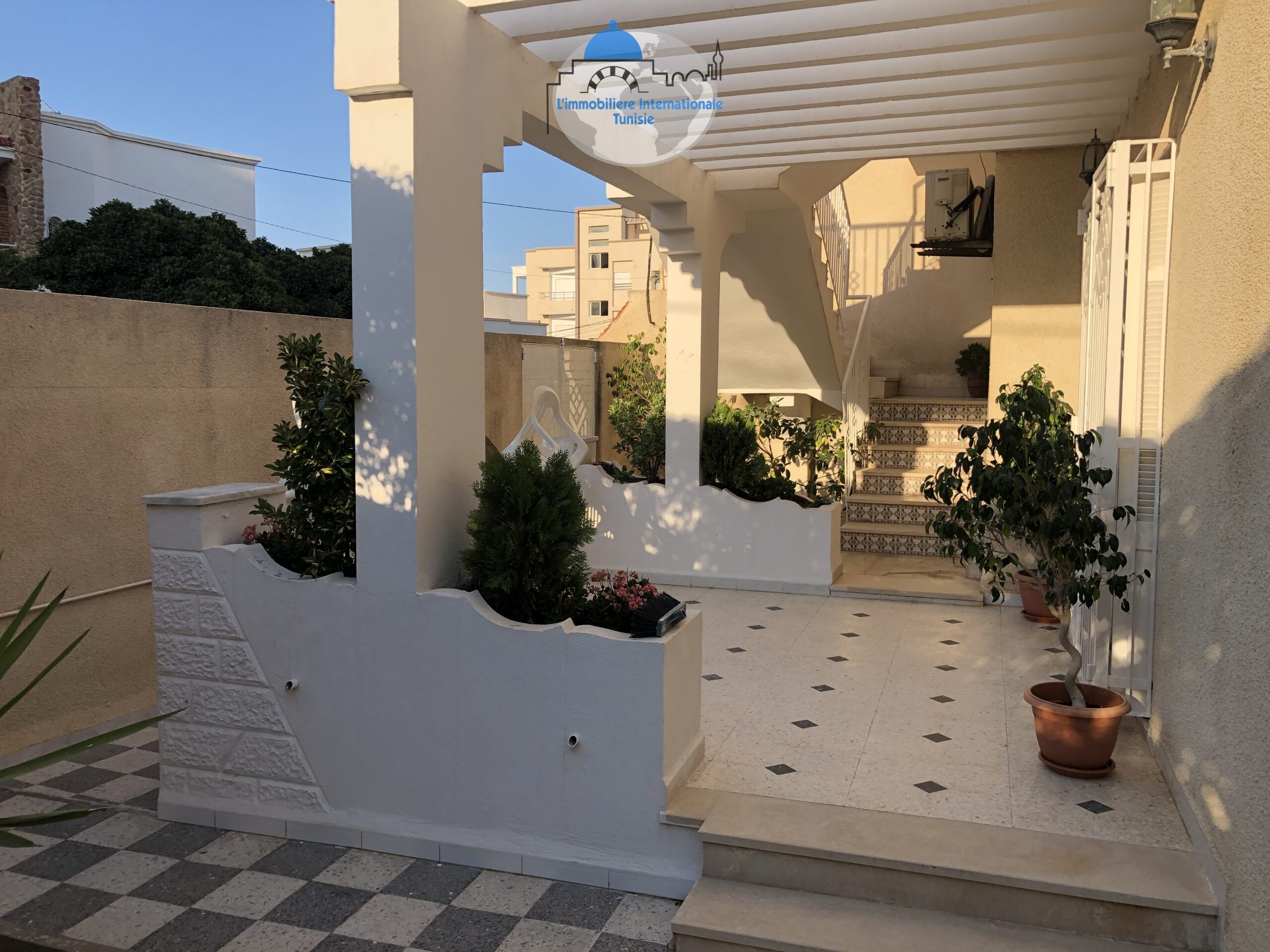 Luxury Villa in Sahloul 3: A Haven of Tranquility and Sophistication