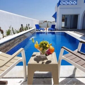 Villa luxueuse sur la route de djerba-houmet essouk vers la zone touristique
