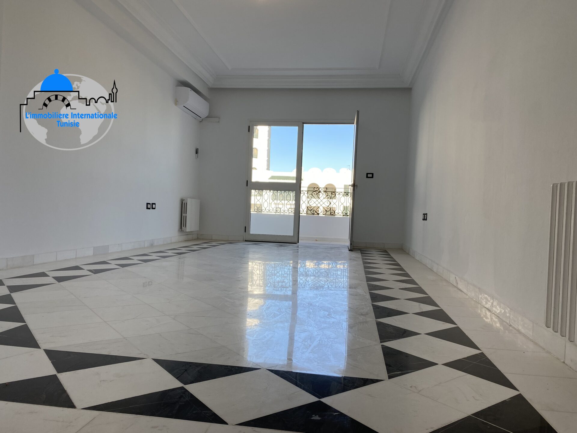 Lumineux appartement S+2 à zone touristique sousse
