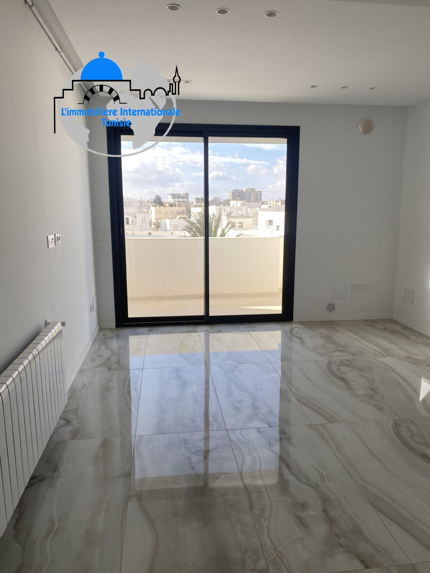 Luxueux appartement S1 sans meubles tout neuf