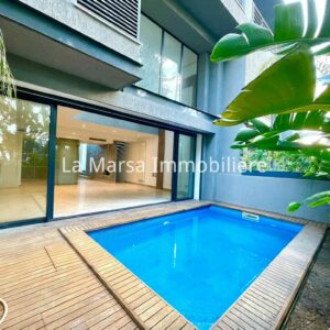 Luxueux triplex S4 avec piscine à la Soukra