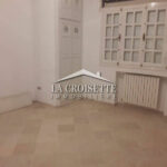 Photo-2 : Villa S+5 avec piscine aux jardins de Carthage