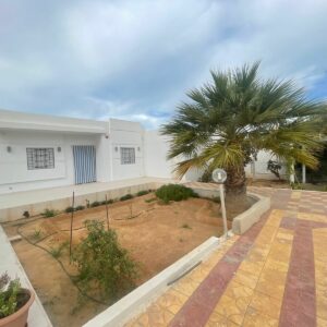 Villa S+2 à Djerba sur la route de houmet essouk midoun