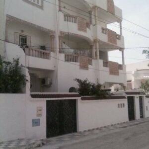 Villa style américain + 2 appartements  (Skanes El Mechref Monastir)