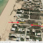 Photo-1 : Terrain de 594 m² Constructible Au bord de la mer et pieds dans l’eau à Raoued Plage au Cité des juges