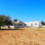 Photo-19 : Belle villa en pierre avec un grand terrain jardin et garage à Djerba
