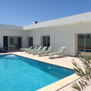 Magnifique villa avec piscine à 5 minutes de la plage de Seguia