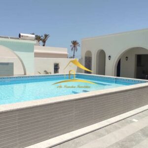 Belle villa avec piscine privé à Ghizen