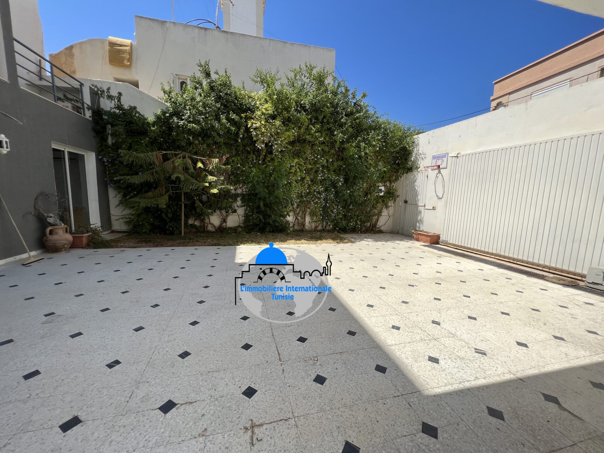 Étage de Villa Khzema Ouest dans un quartier calme