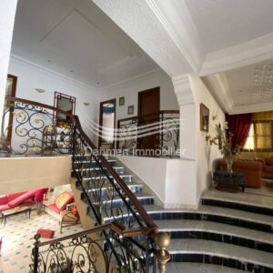 Coquette villa de 400 m² à Sahloul