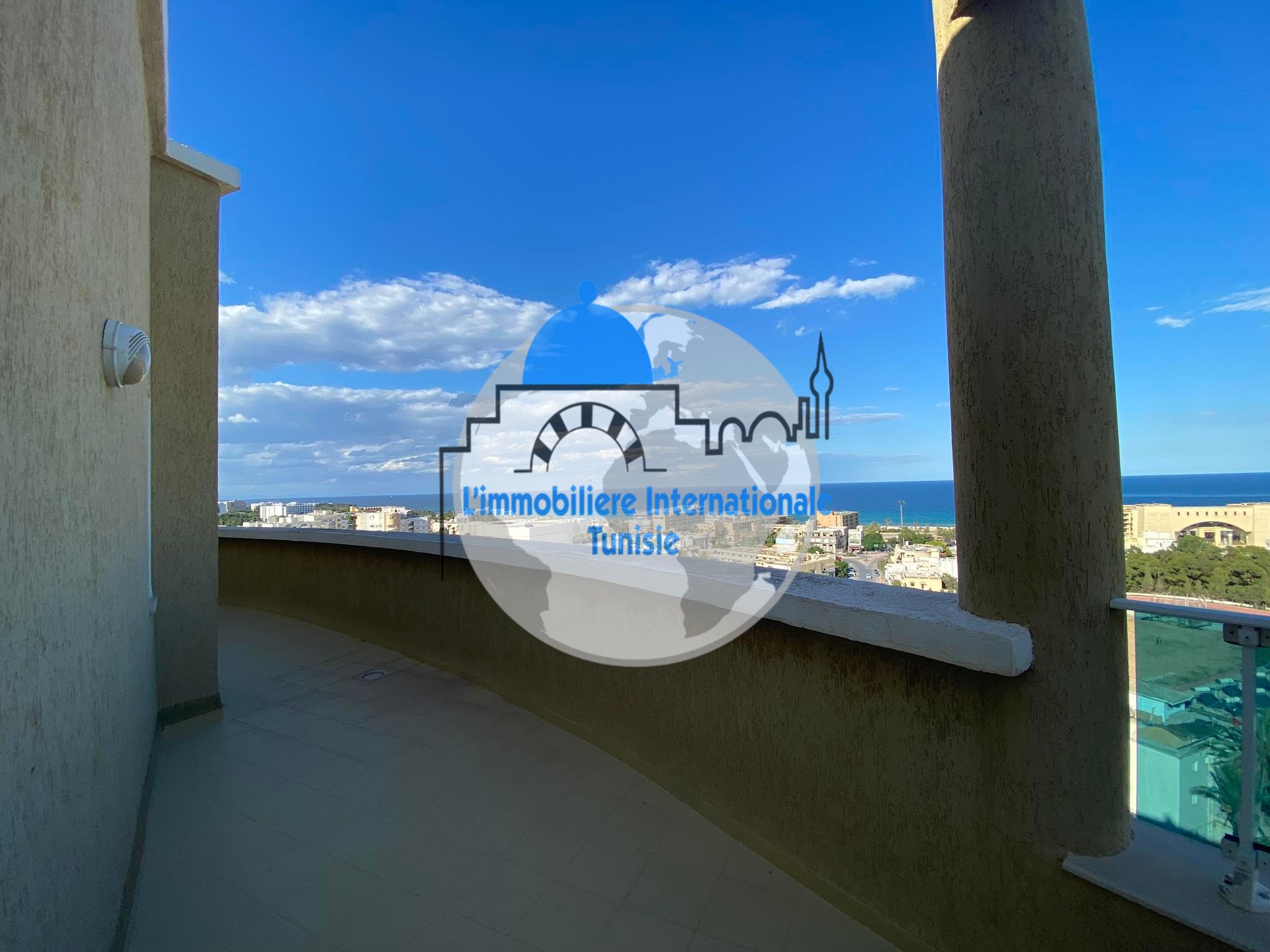Magnifique Penthousse (S+3) Meublé à zone touristique Sousse