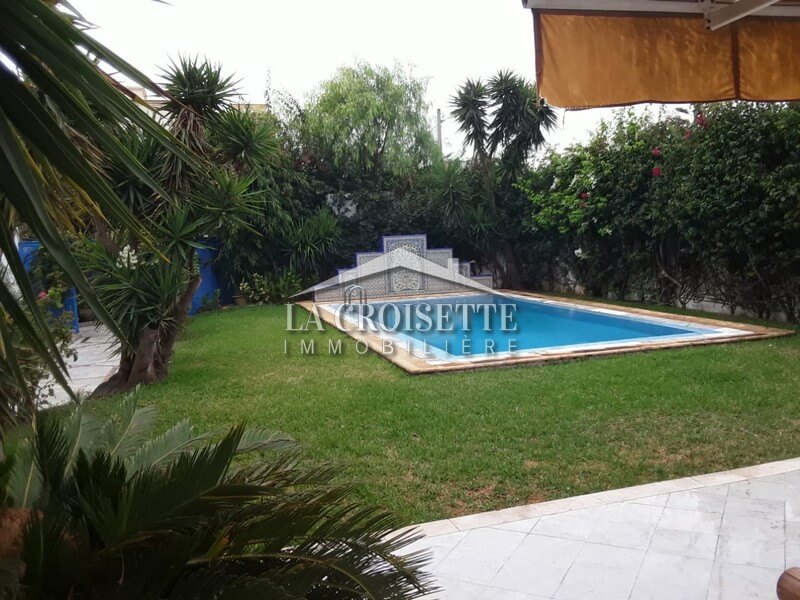 Villa avec Piscine à Cité les Pins