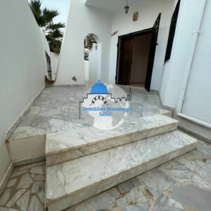 Agréable RDC de villa s+4 à hammam Sousse zone 114