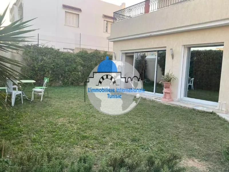 Très beau RDC d'une villa haut standing de type S+3 à hammam Sousse