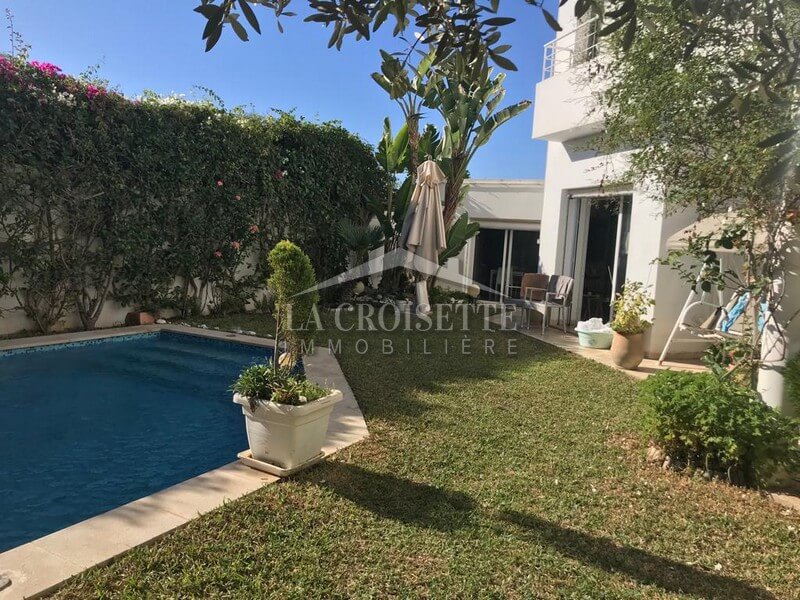 Villa S+4 à Ain Zaghouan Nord