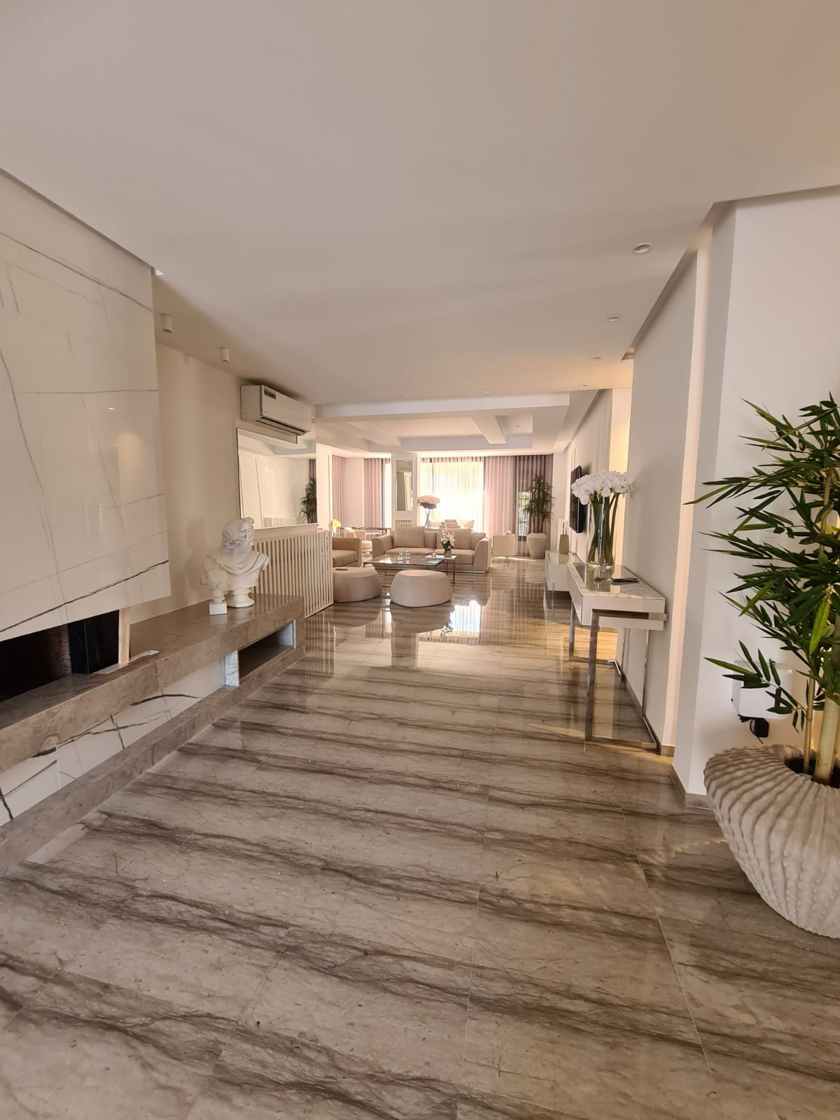Luxe étage de villa sans meuble à Chatt Mariem