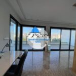 Photo-3 : Luxe penthouse S+3 à route touristique