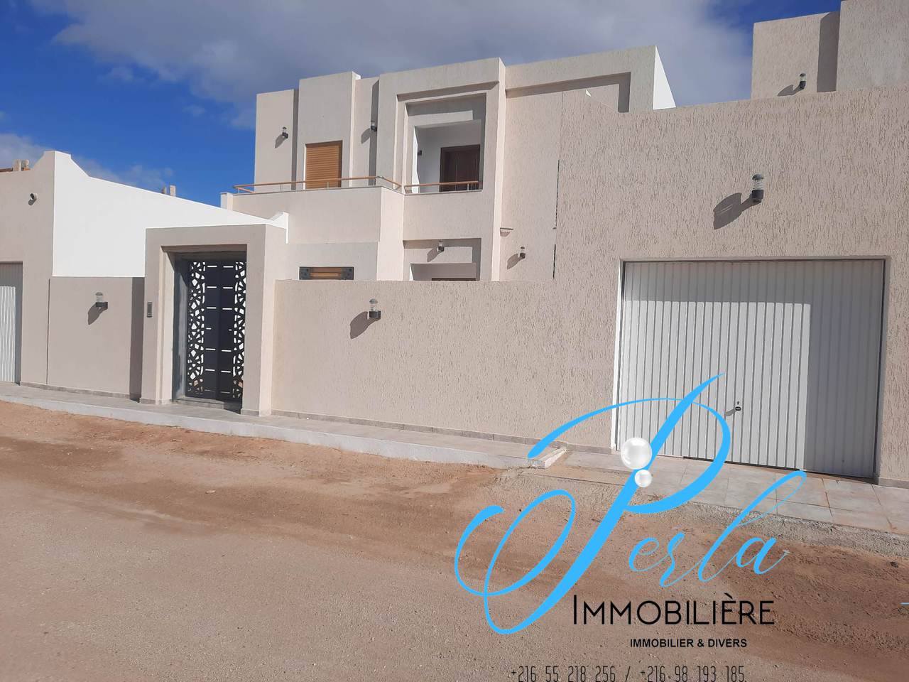 Luxury Villa S+4 in Beni-Bendou, Houmt Souk: Your New Haven of Peace in Djerba