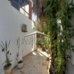 Photo-1 : Villa S+5 avec piscine à la Soukra