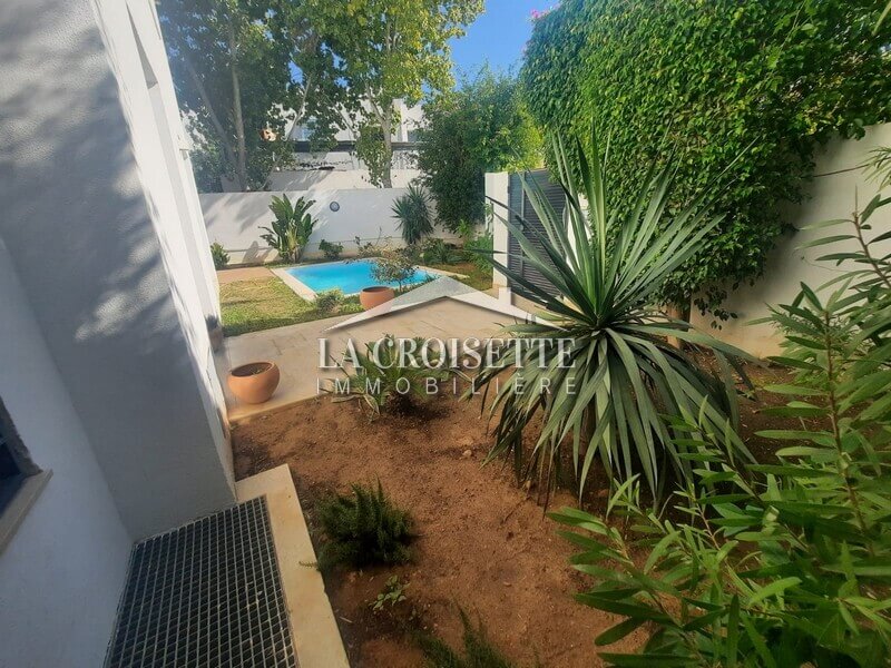 Triplex S+3 avec piscine à la Marsa
