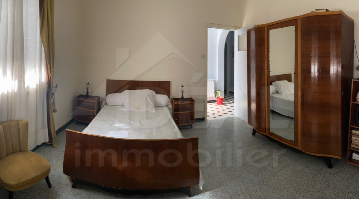 Étage de villa meublé à El Menzah4