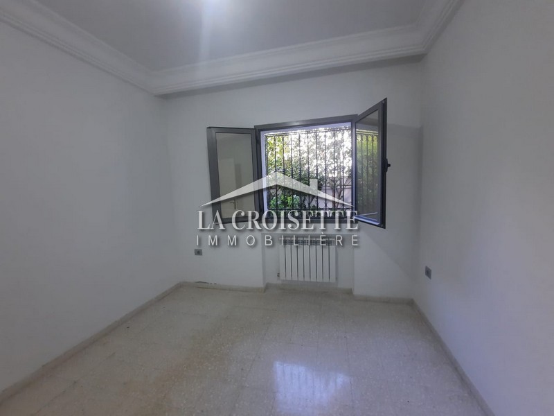 Appartement S+2 avec jardin à la Marsa
