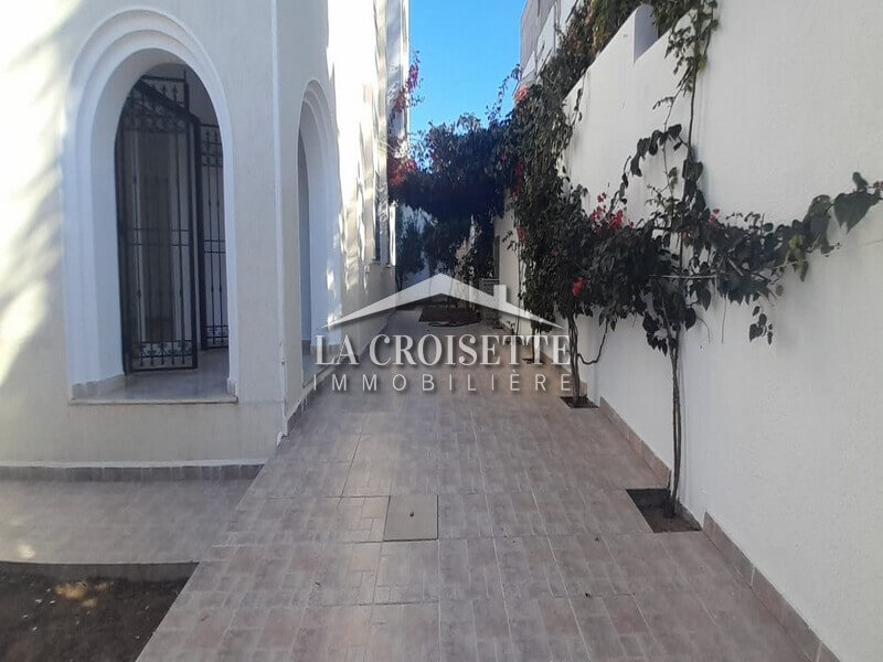 Luxurious Ground Floor Villa in S3, Gammarth: Luxury and Comfort in a Residential Neighborhood