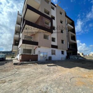 Appartements de style S+2 avec une terrasse à ezzahra Hammem Ghzez, à 50 mètres de la plage