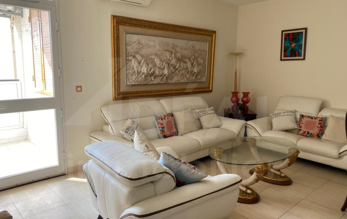 Luxurious S+4 Apartment in El Menzah7 bis: A Haven of Comfort and Security