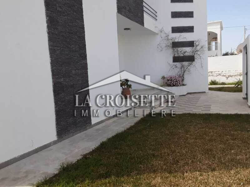 Villa S4 à la Soukra
