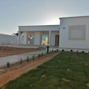 Magnifique villa sans meubles à Tézdaine – Djerba