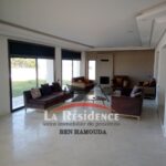 Photo-6 : Villa luxueuse avec une vue sur mer, richement meublée, située à corniche Bizerte