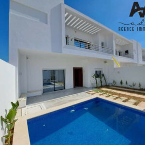 Villa S+4 avec piscine à Hammamet